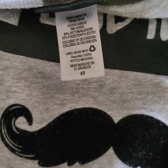 boys sweater 5t - Picture 3 of 3